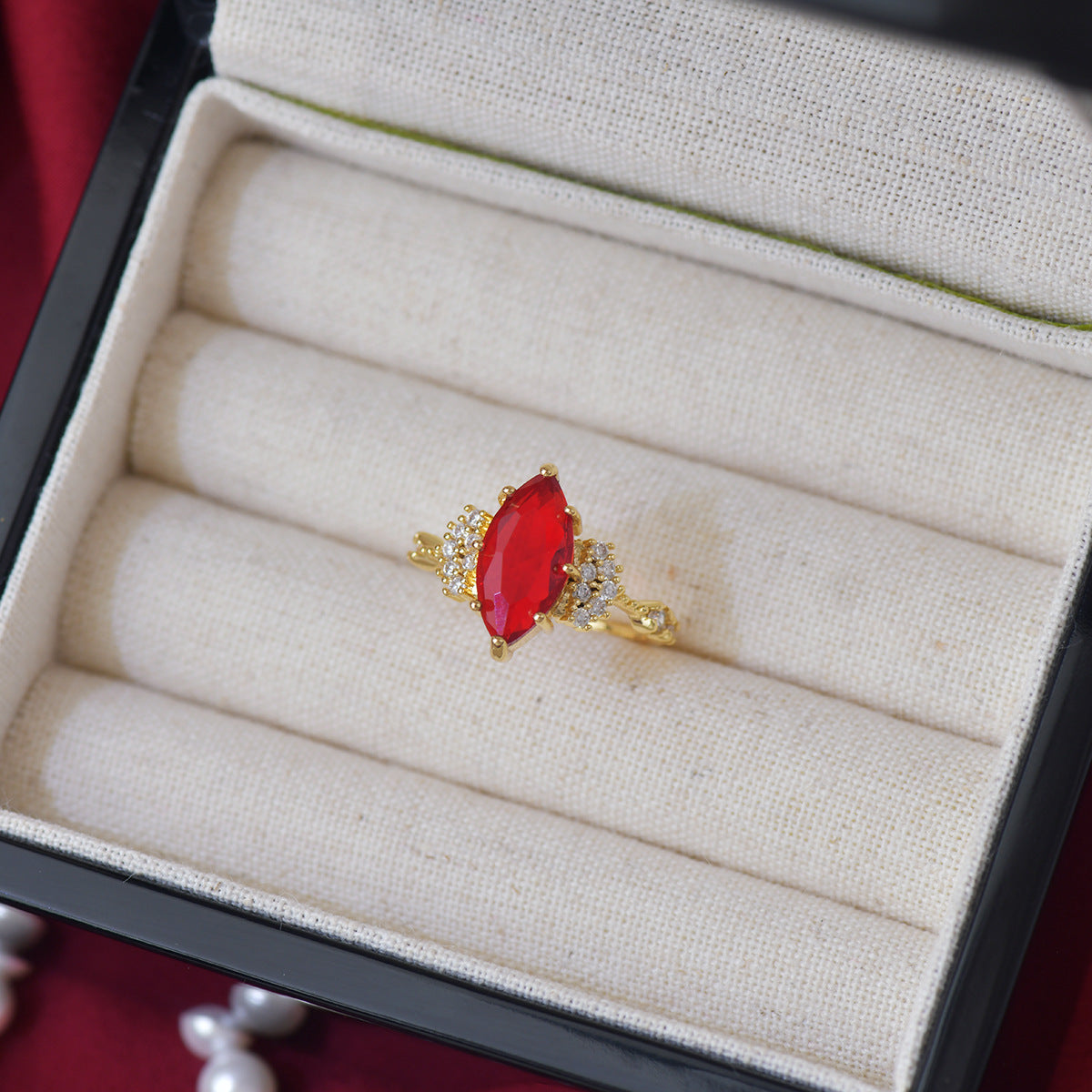 Horse-eye Olive Green Zircon Heavy Industry Stylish Open Ring Women's Red